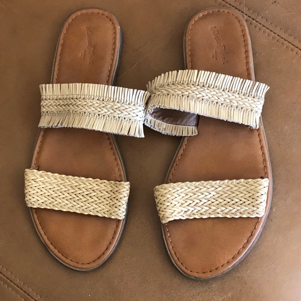 Women’s straw tropical sandals